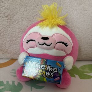Snackles Susie Sloth Zuru 5.5" Ultra Soft Plush Mike & Ike Candy